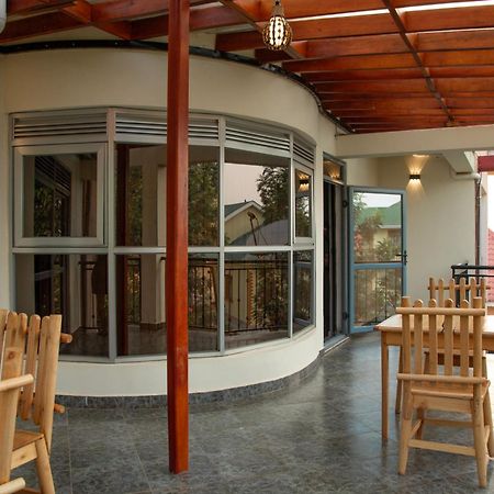 Fort Portal Silver Oaks Hotel Boma מראה חיצוני תמונה