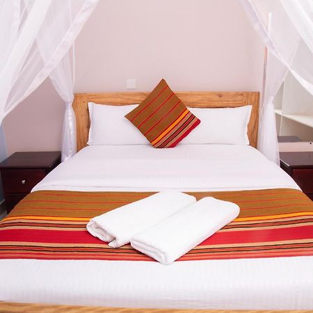Fort Portal Silver Oaks Hotel Boma מראה חיצוני תמונה