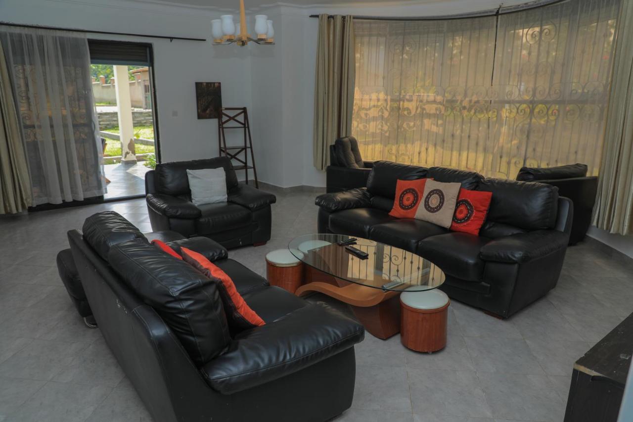 Fort Portal Silver Oaks Hotel Boma מראה חיצוני תמונה