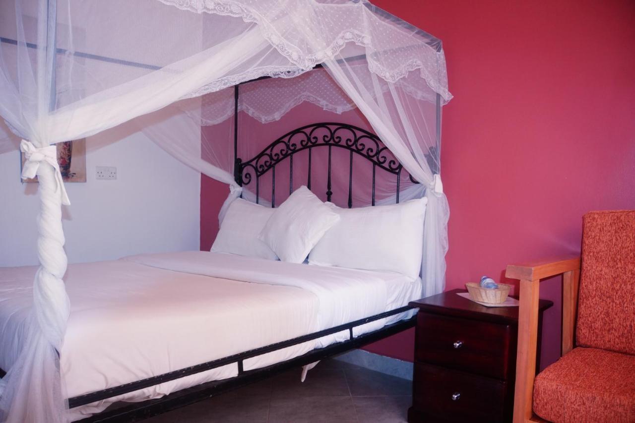 Fort Portal Silver Oaks Hotel Boma מראה חיצוני תמונה