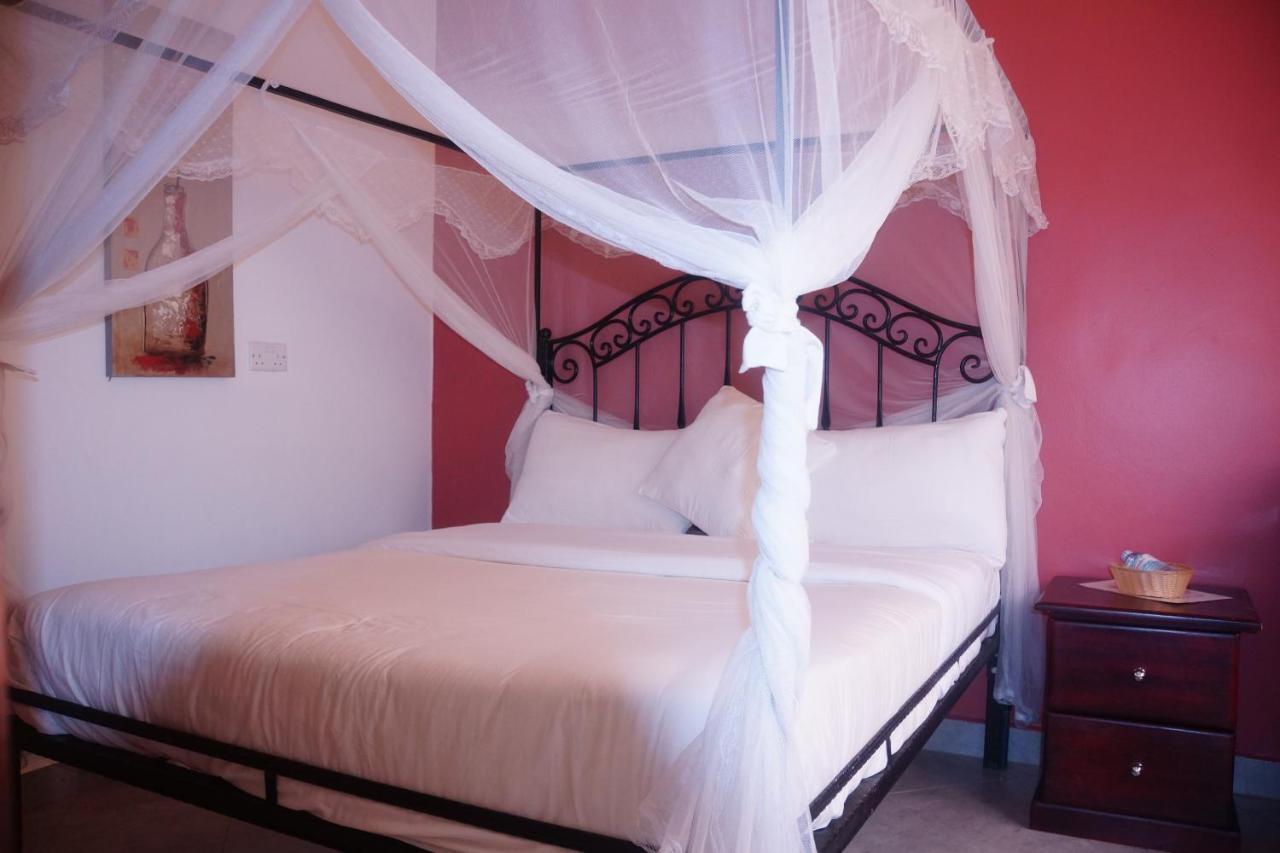 Fort Portal Silver Oaks Hotel Boma מראה חיצוני תמונה