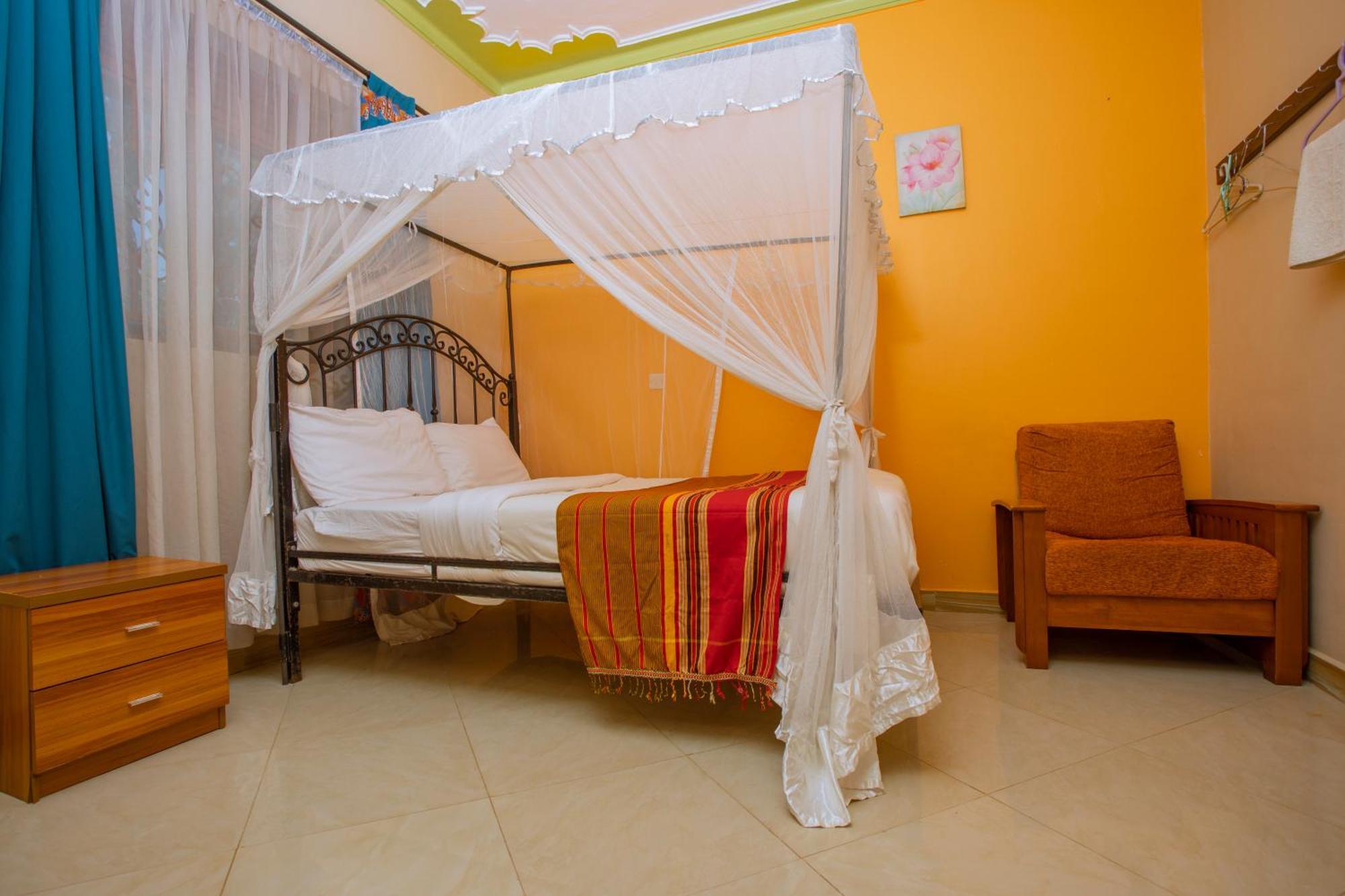 Fort Portal Silver Oaks Hotel Boma מראה חיצוני תמונה