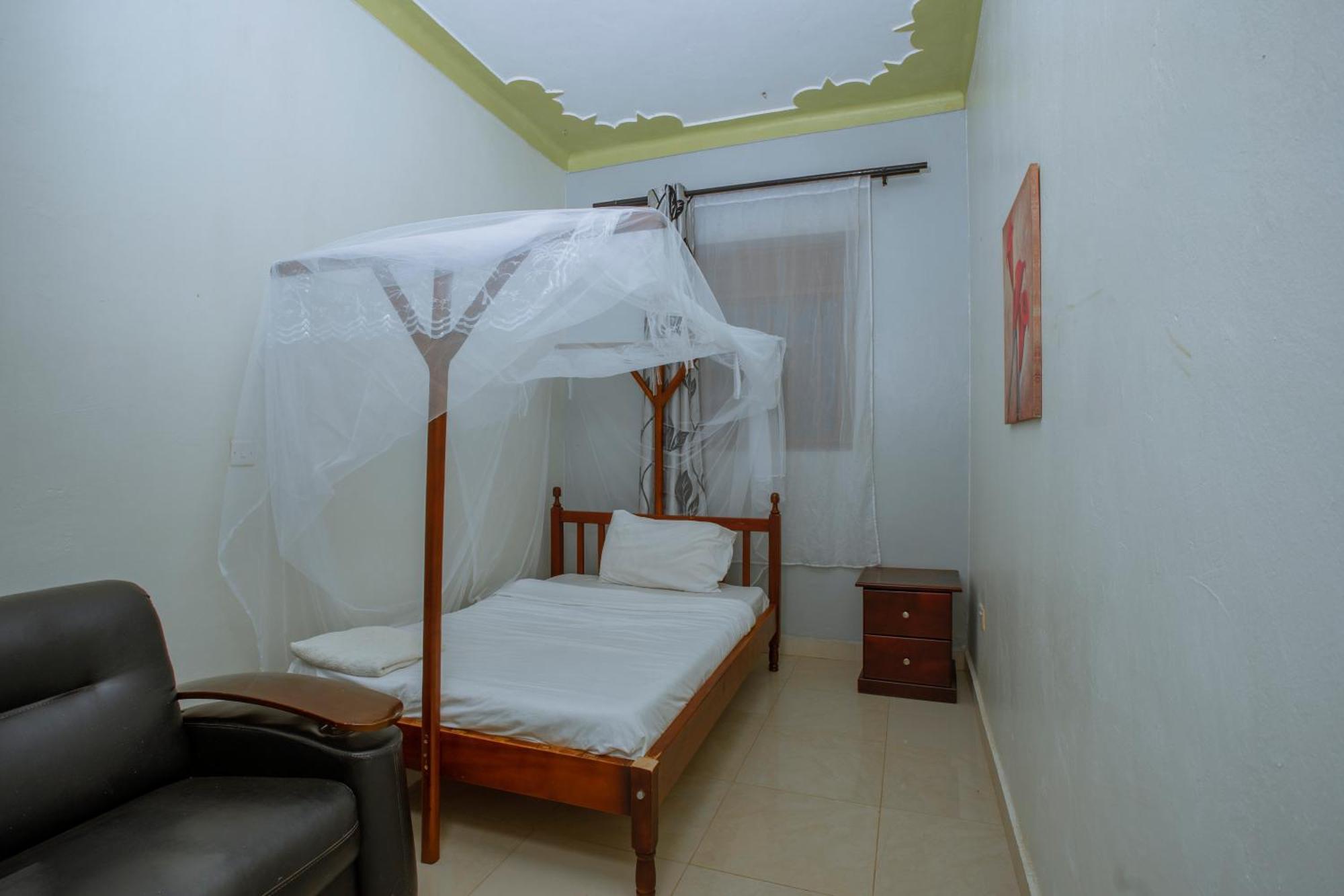 Fort Portal Silver Oaks Hotel Boma מראה חיצוני תמונה