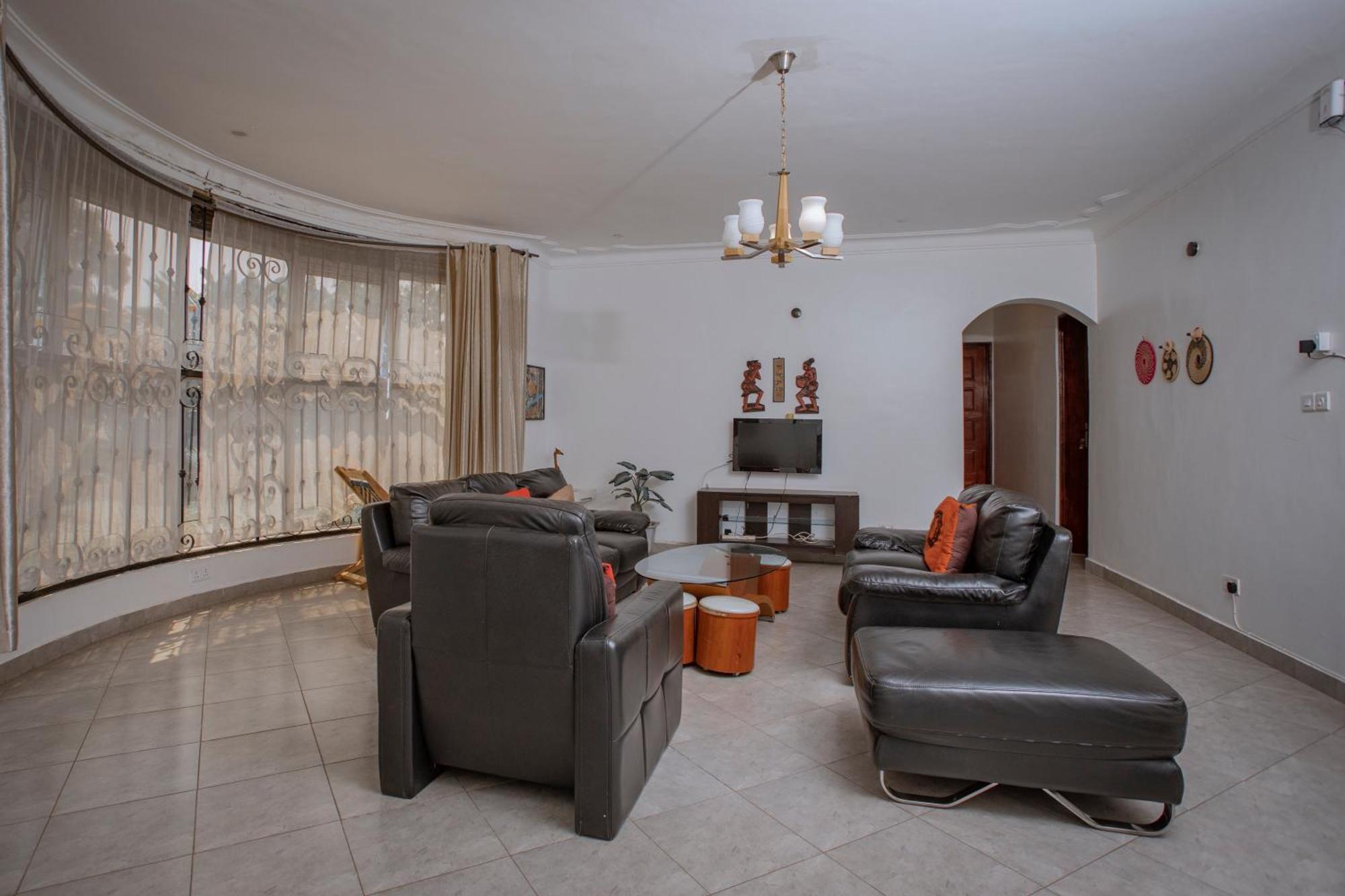 Fort Portal Silver Oaks Hotel Boma מראה חיצוני תמונה
