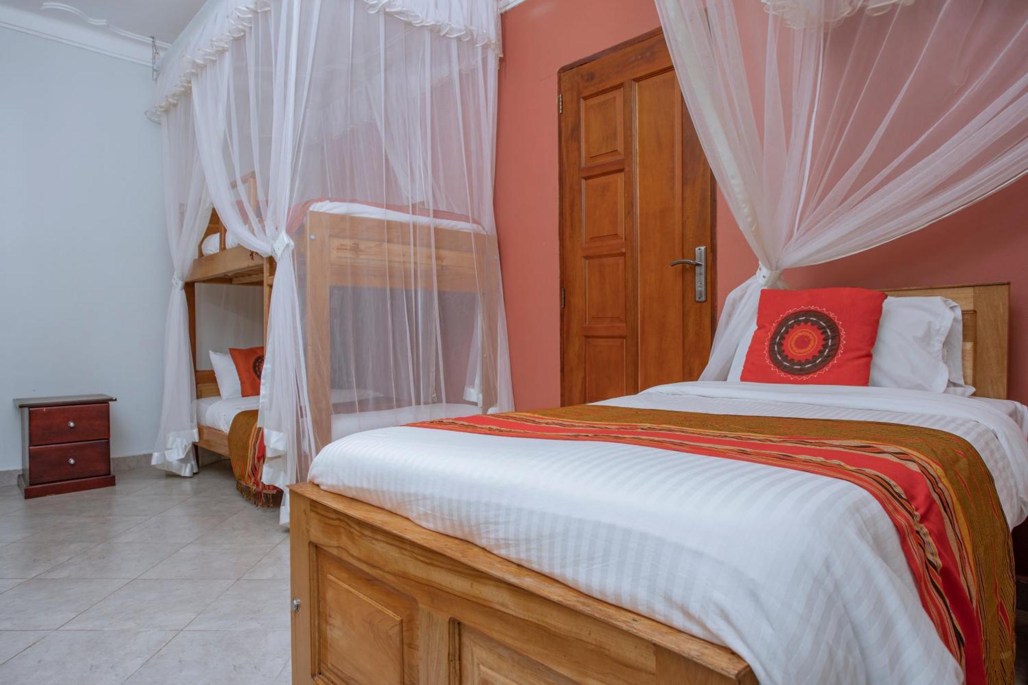 Fort Portal Silver Oaks Hotel Boma מראה חיצוני תמונה