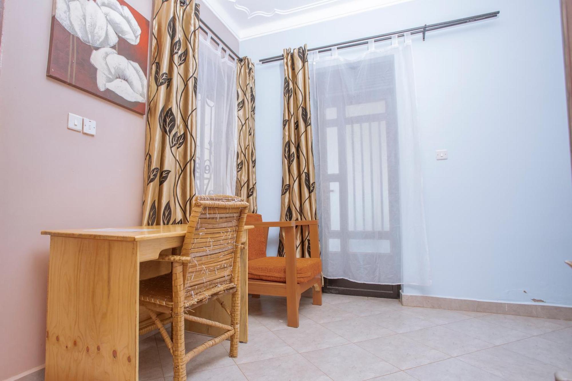 Fort Portal Silver Oaks Hotel Boma מראה חיצוני תמונה
