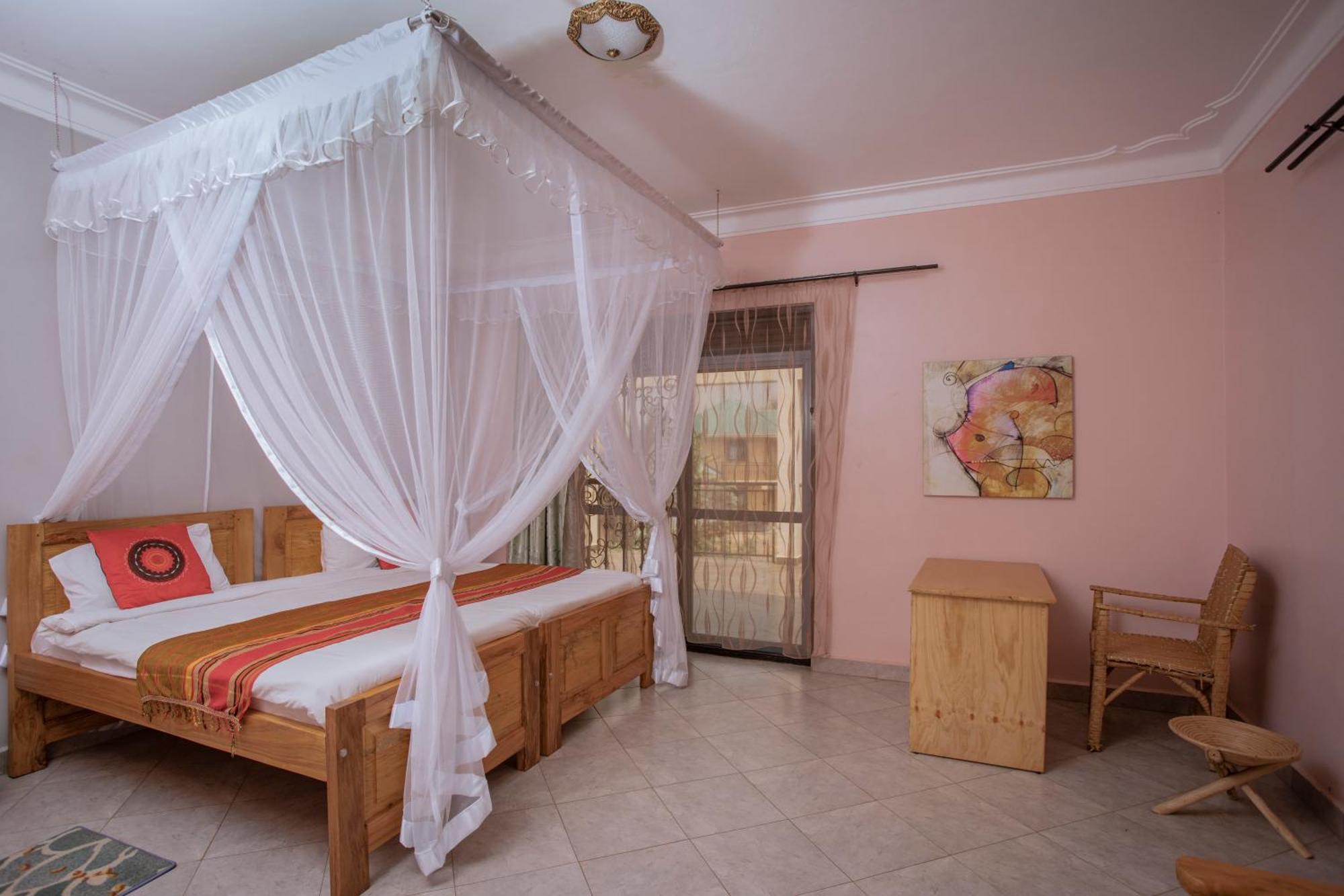 Fort Portal Silver Oaks Hotel Boma מראה חיצוני תמונה