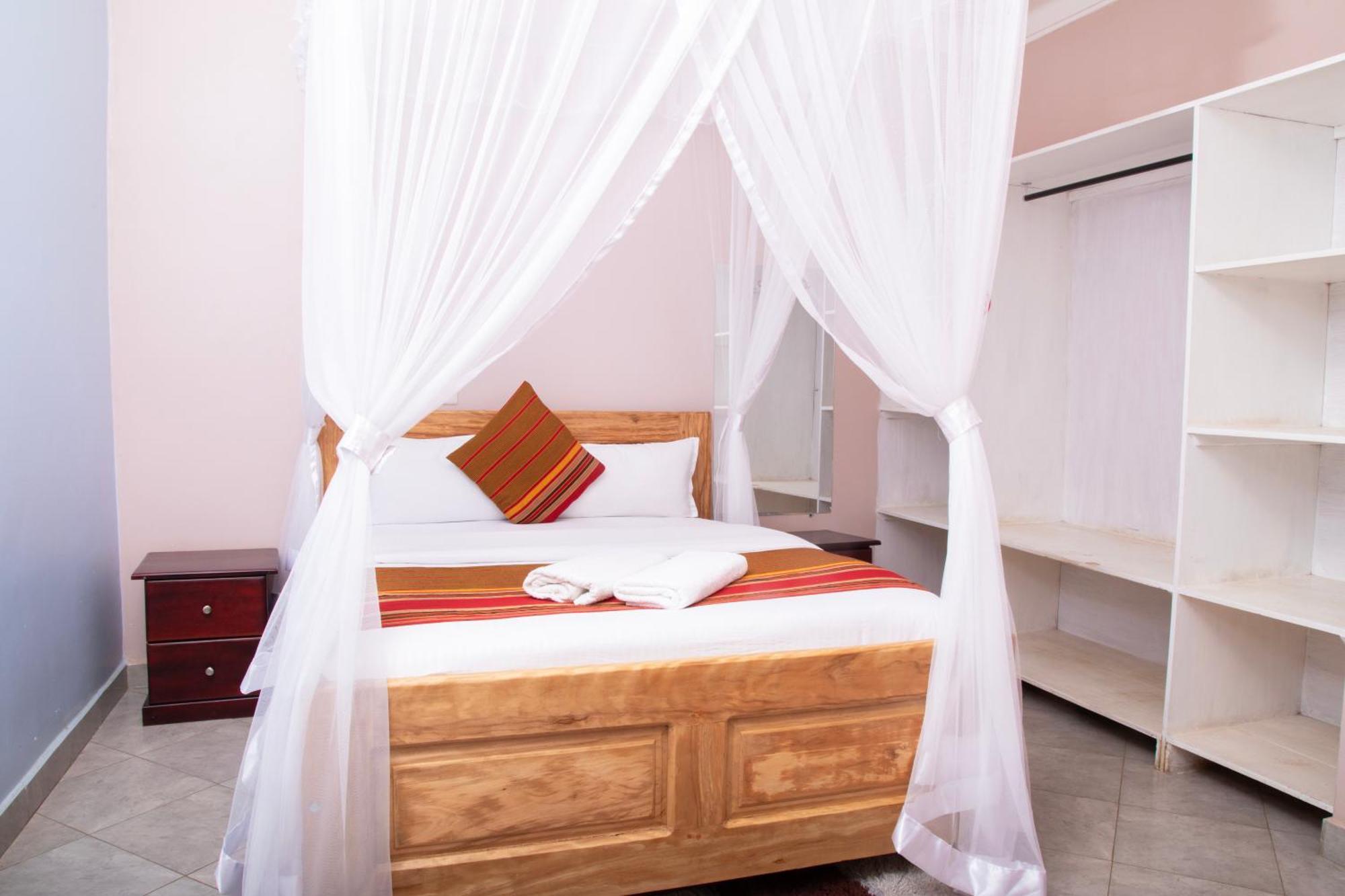 Fort Portal Silver Oaks Hotel Boma מראה חיצוני תמונה