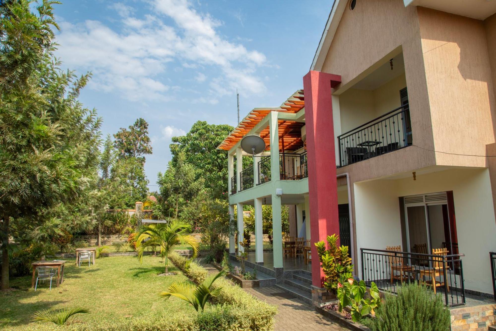 Fort Portal Silver Oaks Hotel Boma מראה חיצוני תמונה