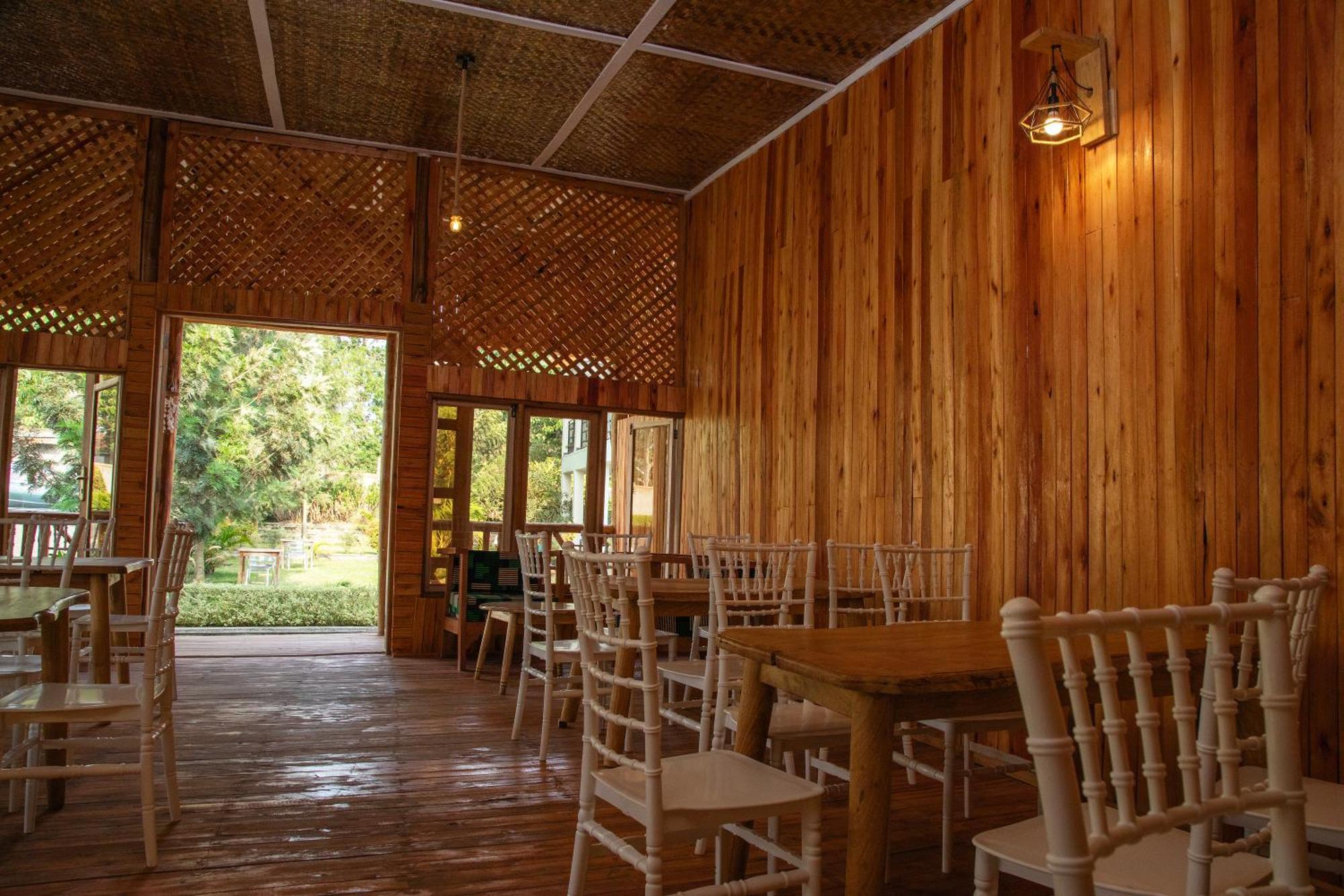 Fort Portal Silver Oaks Hotel Boma מראה חיצוני תמונה
