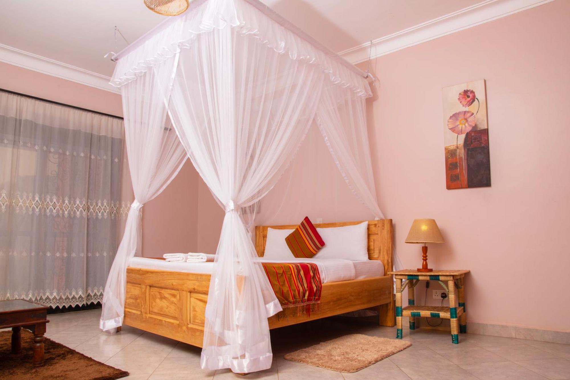 Fort Portal Silver Oaks Hotel Boma מראה חיצוני תמונה